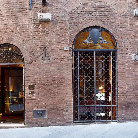 Palazzetto Rosso - Art Hotell 3*