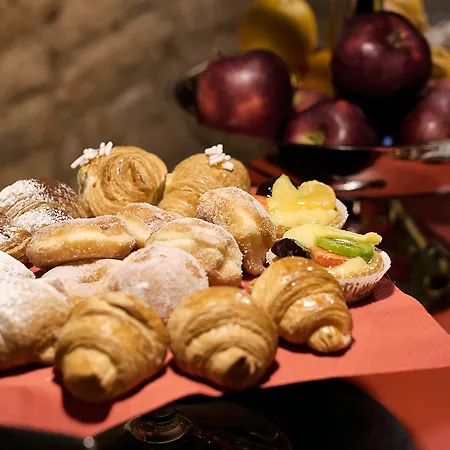 Palazzetto Rosso - Art Hotell 3*